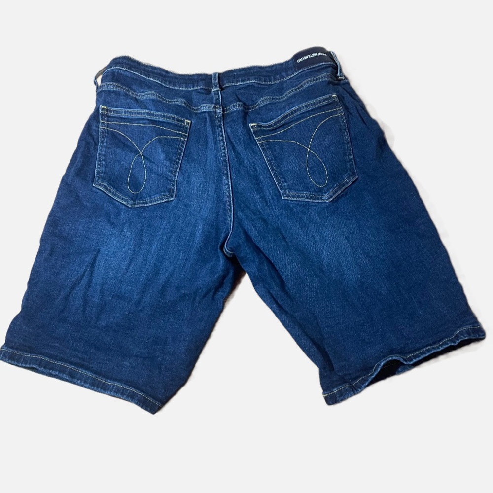 Calvin Klein Bermuda Jean Shorts 5 Pocket Size 14 Dark Wash - Picture 4 of 11